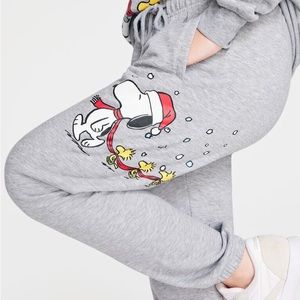 Aeropostale Snoopy Cinched Sweatpants